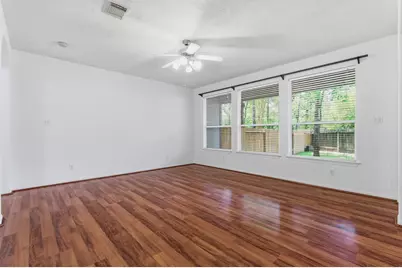 19 Aquiline Oaks Place, The Woodlands, TX 77382 - Photo 6