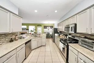 922 N Sky Dr, Houston, TX 77073 - Photo 8