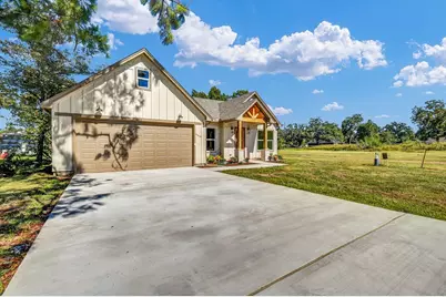 6610 Spencer Dr, Jones Creek, TX 77541 - Photo 2