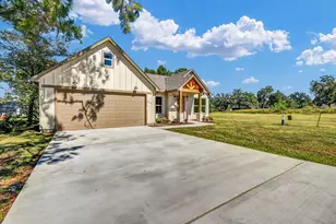 6610 Spencer Dr, Jones Creek, TX 77541 - Photo 2