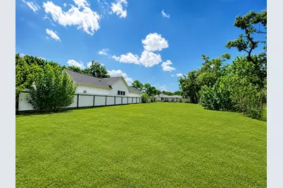 1035 Adolph Drive, Houston, TX 77091 - Photo 2
