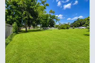 1035 Adolph Drive, Houston, TX 77091 - Photo 4
