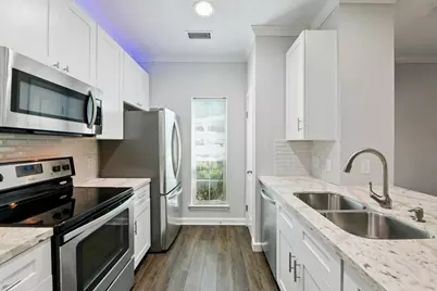7575 Cambridge Street #301, Houston, TX 77054 - Photo 6