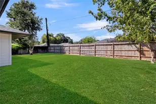 6207 Hirondel St, Houston, TX 77087 - Photo 32