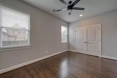 951 W 17th Street, Houston, TX 77008 - Photo 6