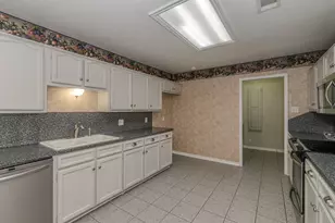 2703 Saba Ln, Port Neches, TX 77651 - Photo 12