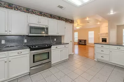 2703 Saba Lane, Port Neches, TX 77651 - Photo 10