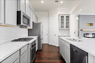 2021 Cambridge Heights Pl, Houston, TX 77045 - Photo 12