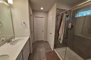 17610 Rosette Grass Dr, Conroe, TX 77385 - Photo 14