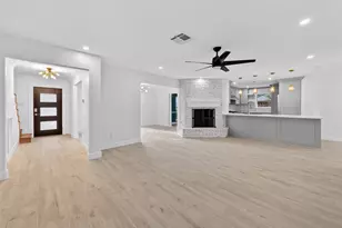 2734 Triway Ln, Houston, TX 77043 - Photo 8