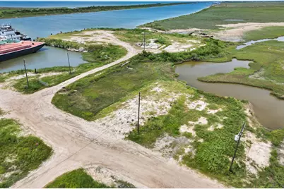 1434 Bahama Lane, Port Bolivar, TX 77650 - Photo 6