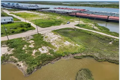 1434 Bahama Lane, Port Bolivar, TX 77650 - Photo 8