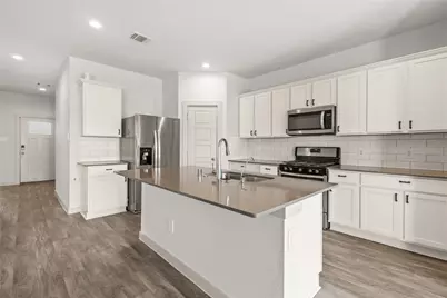 1702 Plantation Place, Baytown, TX 77523 - Photo 6