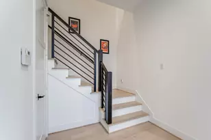 110 E 23rd St, Houston, TX 77008 - Photo 24