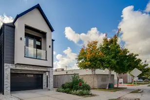 110 E 23rd St, Houston, TX 77008 - Photo 2