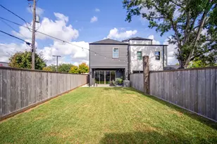 110 E 23rd St, Houston, TX 77008 - Photo 20