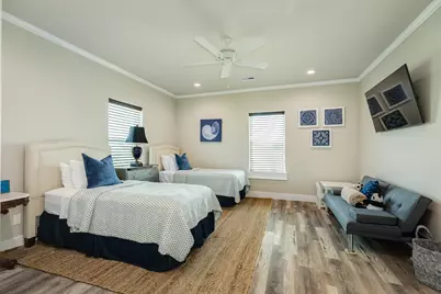 7220 Avenue N 1/2, Galveston, TX 77551 - Photo 16