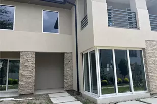 11602 Royal Parkside Pl, Houston, TX 77082 - Photo 10
