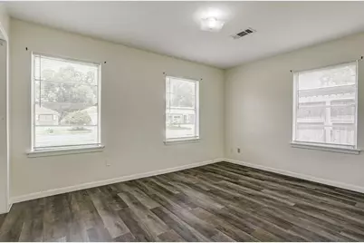 910 Trimm Avenue, Pasadena, TX 77502 - Photo 6