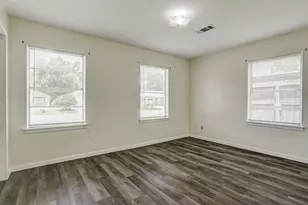 910 Trimm Ave, Pasadena, TX 77502 - Photo 6