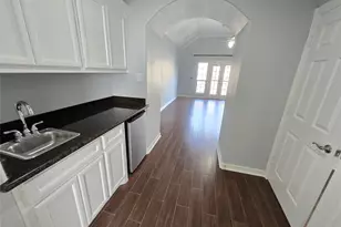 8020 Pagosa Springs Dr, Houston, TX 77040 - Photo 10