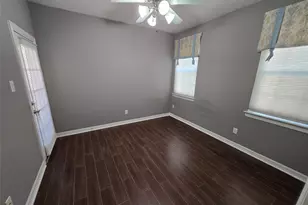 8020 Pagosa Springs Dr, Houston, TX 77040 - Photo 16