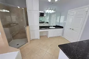 8020 Pagosa Springs Dr, Houston, TX 77040 - Photo 12