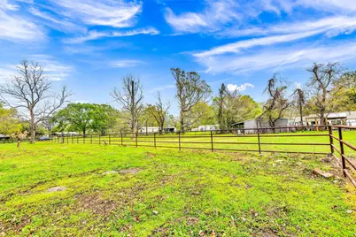 481 County Road 2084, Liberty, TX 77575 - Photo 20
