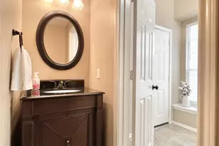 19 Blue Creek Pl, The Woodlands, TX 77382 - Photo 6