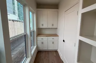 1601 Bonnie Brae St, Houston, TX 77006 - Photo 12