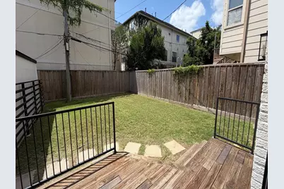 1601 Bonnie Brae Street, Houston, TX 77006 - Photo 2
