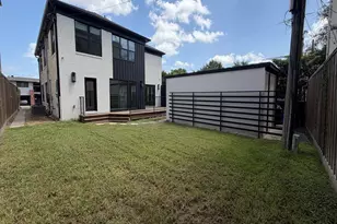 1601 Bonnie Brae St, Houston, TX 77006 - Photo 2