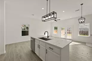 9212 Arvin St, Houston, TX 77028 - Photo 6