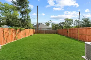 9212 Arvin St, Houston, TX 77028 - Photo 22