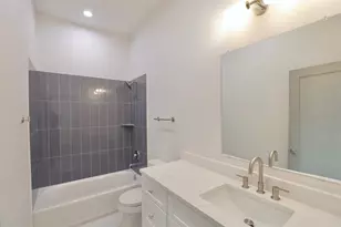421 E 41st St, Houston, TX 77022 - Photo 26