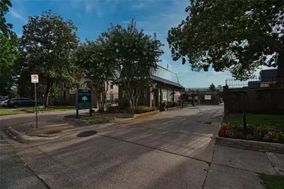 2425 Underwood Street #346, Houston, TX 77030 - Photo 2