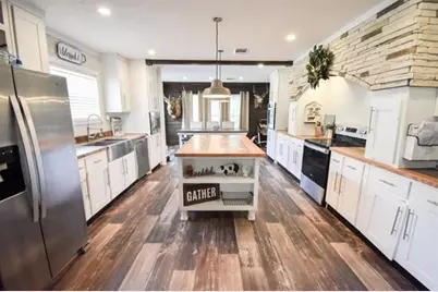 135 Kilmer St, Vidor, TX 77662 - Photo 2