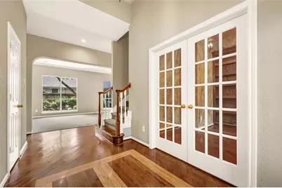 19 S Scarlet Elm Court, The Woodlands, TX 77382 - Photo 8