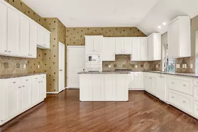 19 S Scarlet Elm Court, The Woodlands, TX 77382 - Photo 42
