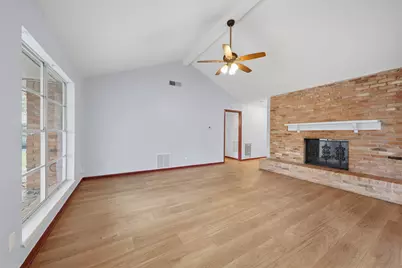 7015 Pella Drive, Houston, TX 77036 - Photo 14