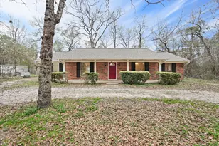 105 Navajo St, Conroe, TX 77316 - Photo 2