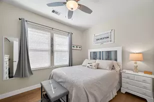 4925 Ave N 1/2, Galveston, TX 77551 - Photo 16