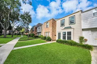 14585 Misty Meadow Ln, Houston, TX 77079 - Photo 2