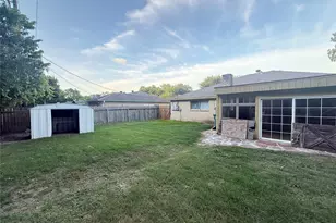 10718 Plainfield St, Houston, TX 77031 - Photo 2