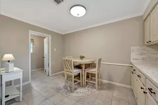 16023 Mill Point Dr, Houston, TX 77059 - Photo 14
