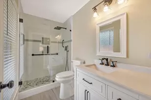 16023 Mill Point Dr, Houston, TX 77059 - Photo 34