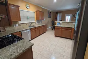 21218 Wickton Ln, Humble, TX 77338 - Photo 4
