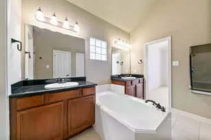 1759 Aden Dr, Houston, TX 77003 - Photo 10