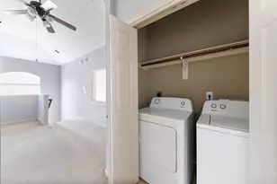 1759 Aden Dr, Houston, TX 77003 - Photo 14