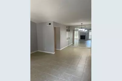 17401 Red Oak Drive #94, Houston, TX 77090 - Photo 4